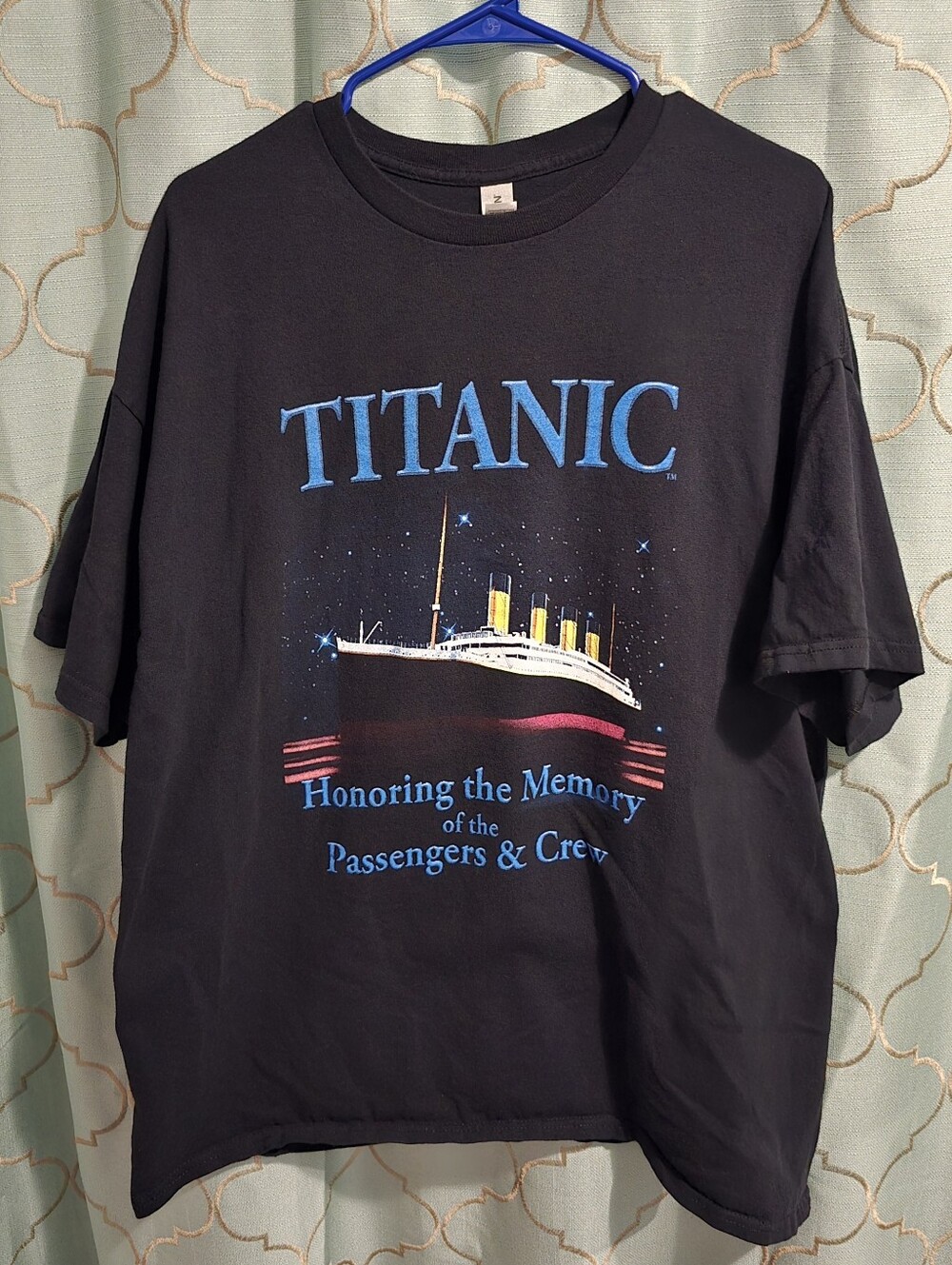 Gildan Men's 2XL Black Graphic Tee Shirt Titanic Honoring The Memory 100% Cotton